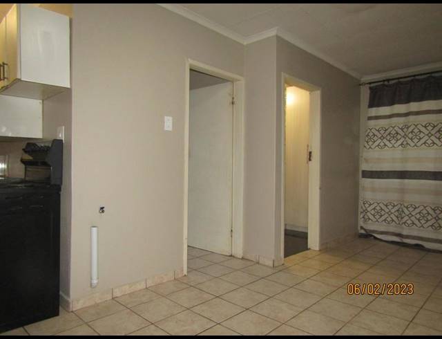 3 BEDROOM PROPERTY TO RENT IN WINDMILL PARK EXT